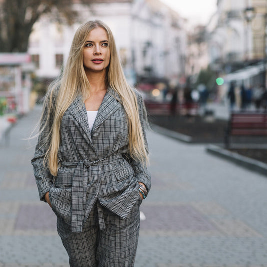 5 būdai, kaip sukurti stilingą įvaizdį su minimalia drabužių spinta